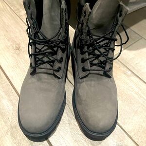 Men’s Grey Nubuck Timberland Boot NWOT - size 10